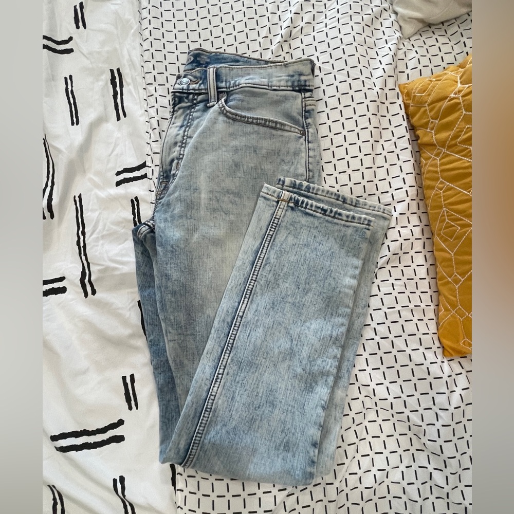 Men’s skinny fit acid washed jeans. Never worn.